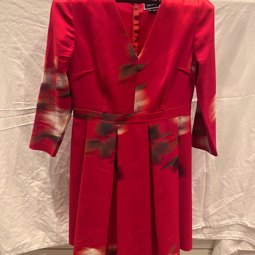 Red dress - Picture 2 of 5